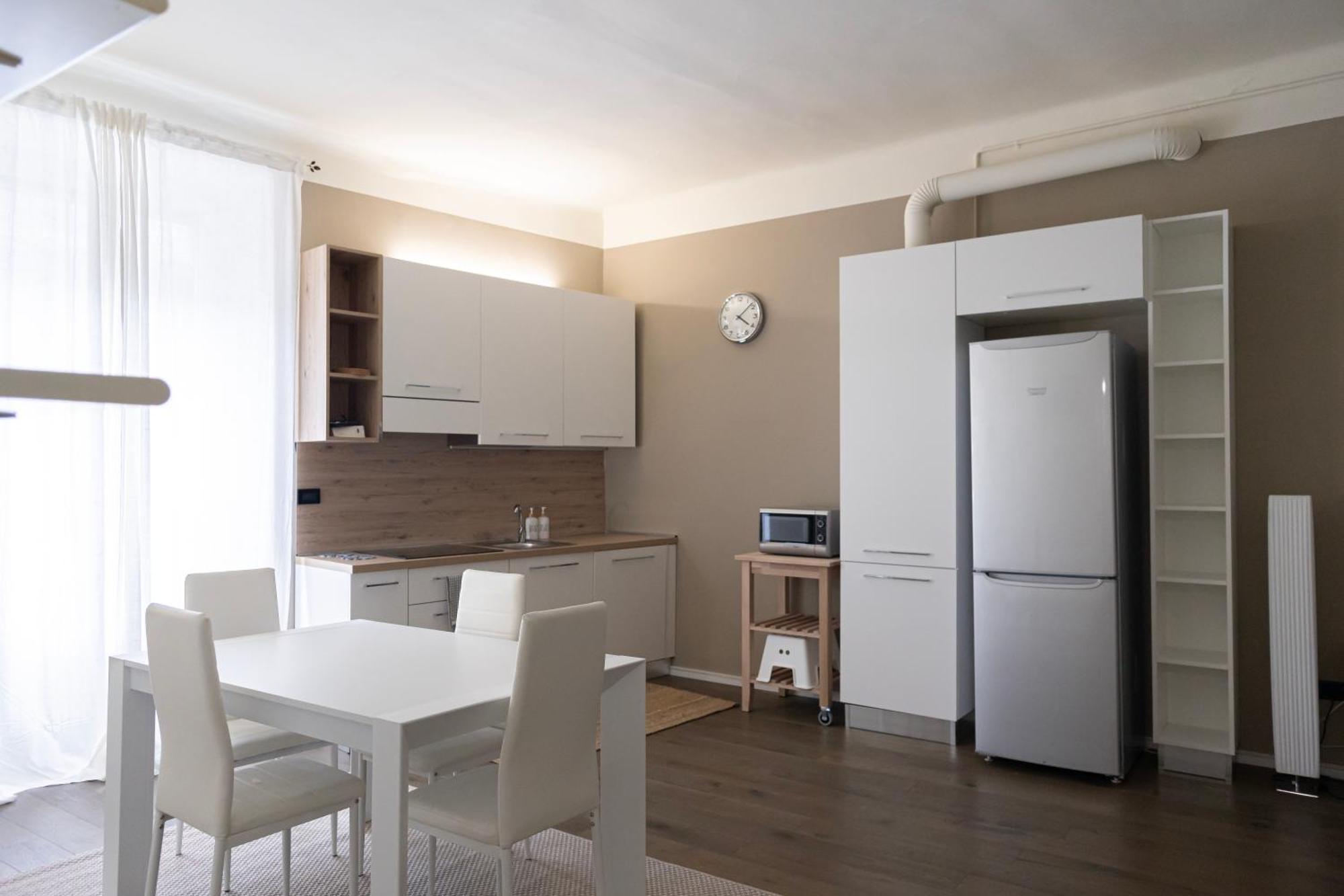 Elegante Bilocale In Zona Risorgimento * Milan